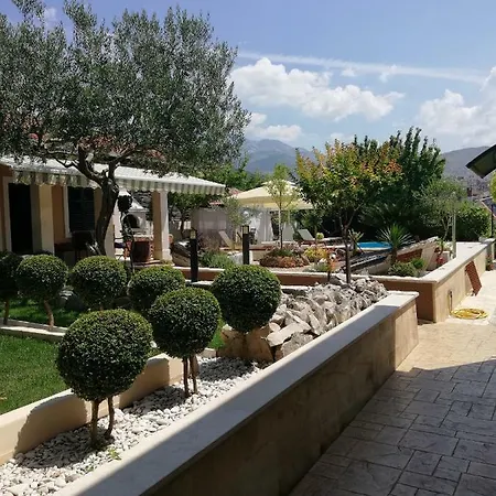 Nada Villa *